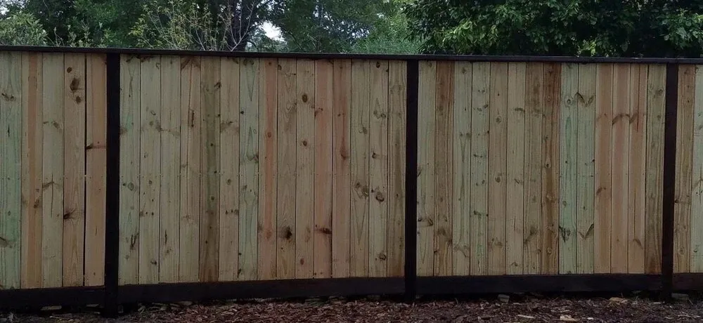 Top-rated yard cleanup service in Channelview, TX - H & B Fencing and Landscaping