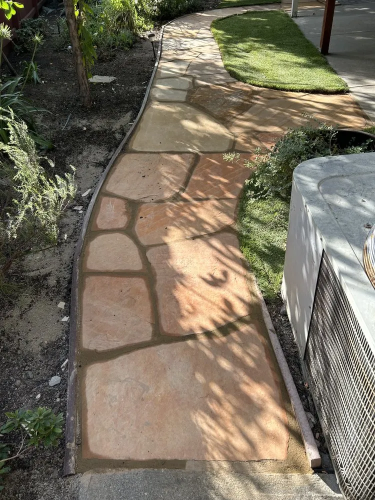 Trusted garden landscaping experts serving Pittsburg, CA - H & E Lawn And Landscaping