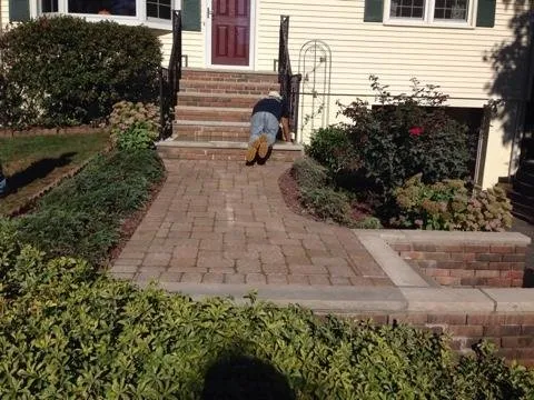 Reliable lawn care service experts serving Middletown, NY - H & G Landscaping