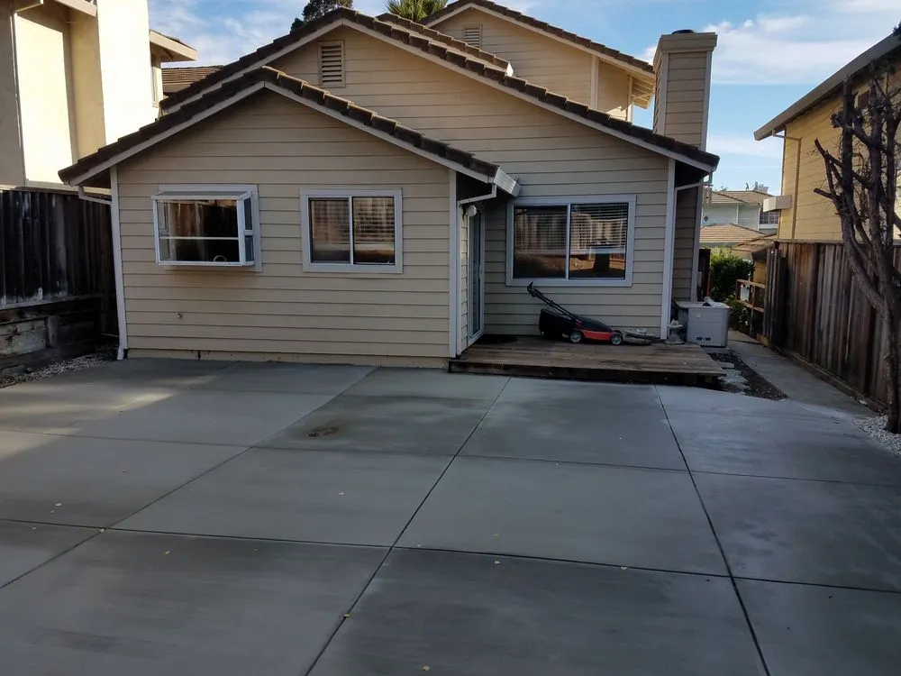 Local yard cleanup service in Pittsburg, CA by H & H Landscaping