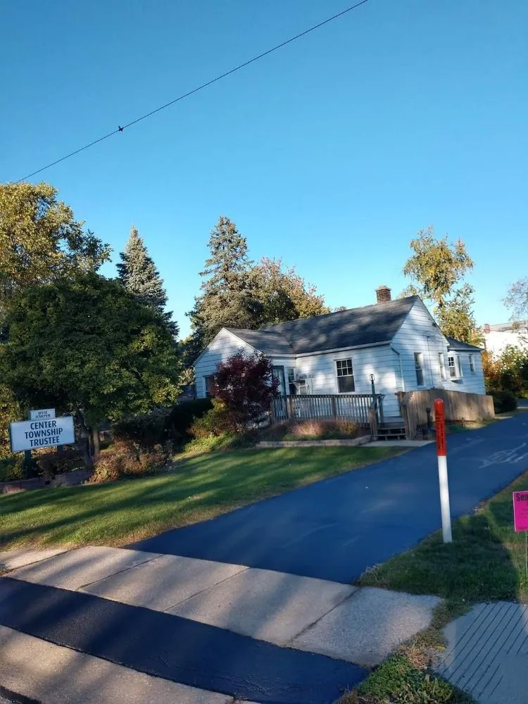 Reliable yard maintenance in Valparaiso, IN by H & H Unlimited Services