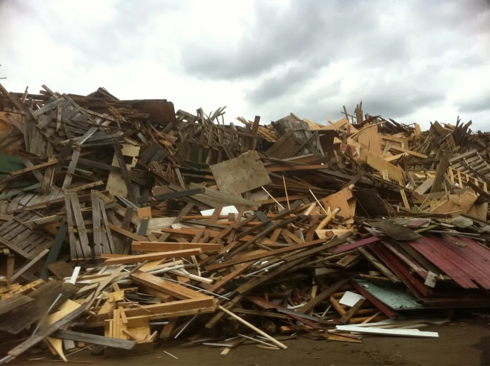 Custom lawn mowing service in Vancouver, WA by H & H Wood Recyclers