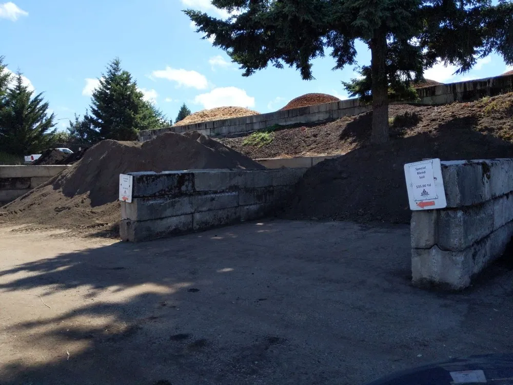 Reliable landscaping services near you across Vancouver, WA - H & H Wood Recyclers