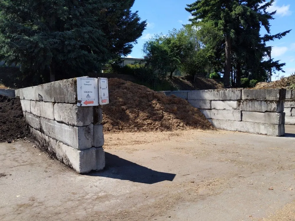 Affordable residential landscaping for beautiful yards in Vancouver, WA by H & H Wood Recyclers