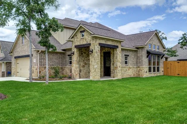 Reliable landscape design in Hewitt, TX - H & M Landscape & Sprinklers