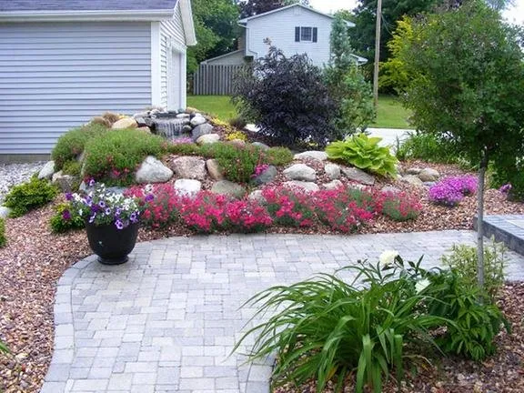 Custom yard cleanup service in Swartz Creek, MI by H & M Landscaping