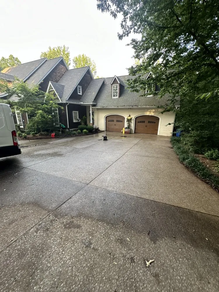 Reliable lawn mowing service in Jackson, TN - H & P Home Restoration