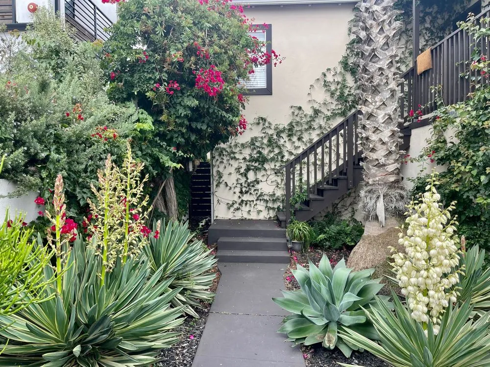 Custom landscape installation experts serving Medford, OR - H & R Environmental Landscaping