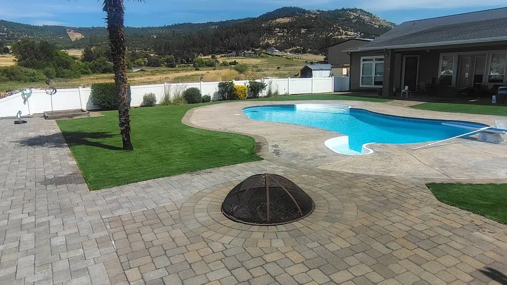 Top-rated yard cleanup service in Medford, OR - H & R Environmental Landscaping