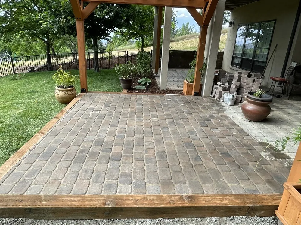 Trusted lawn mowing service experts serving Medford, OR - H & R Environmental Landscaping