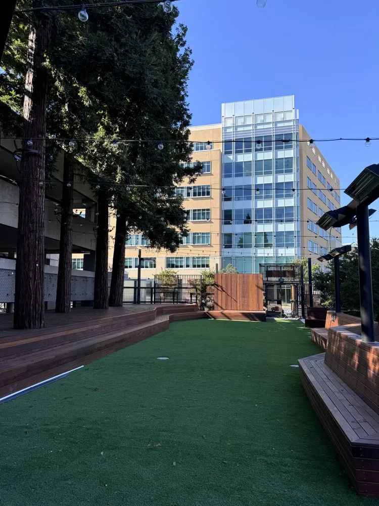 Custom landscaping services in Walnut Creek, CA - H Group Contracting