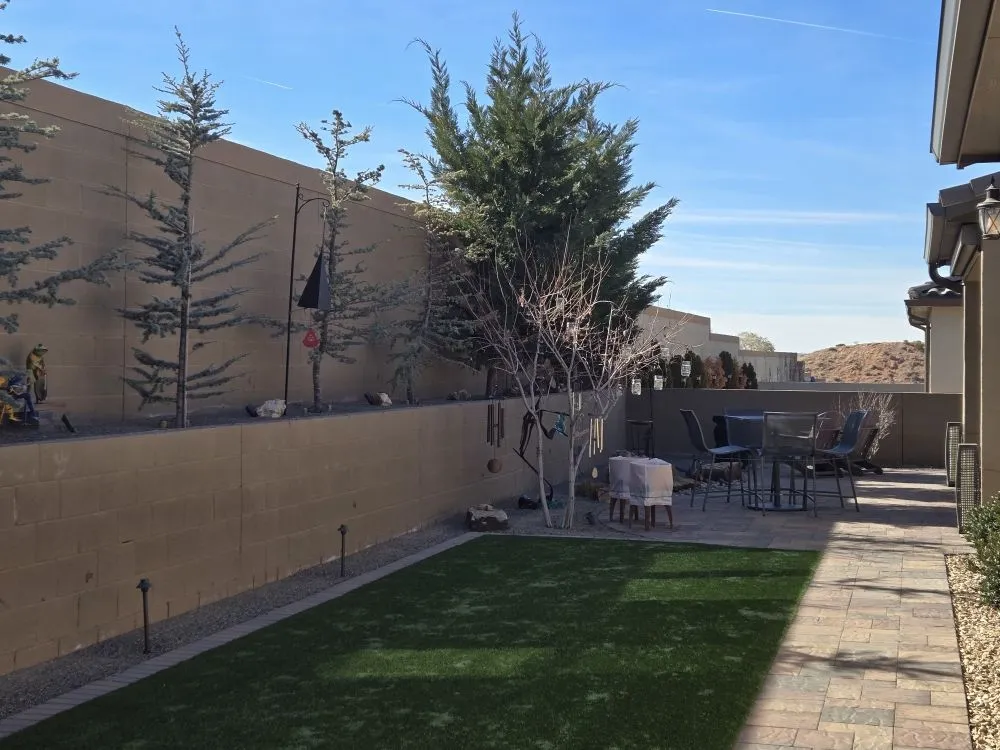 Local lawn care service experts serving Rio Rancho, NM - H L Services