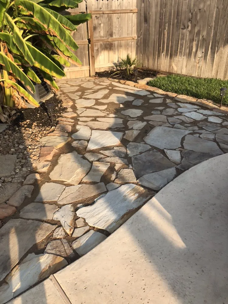 Professional yard maintenance for beautiful yards in College Station, TX by H O T Lawns