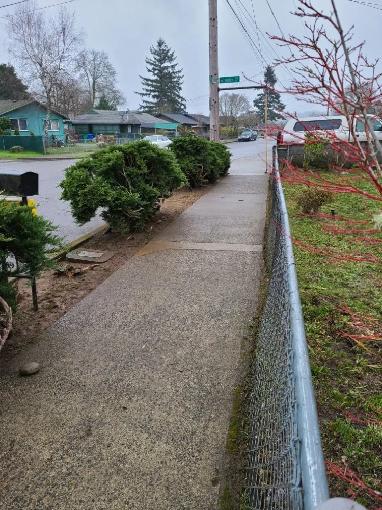 Custom yard maintenance experts serving Portland, OR - H2 Lands Maintenance