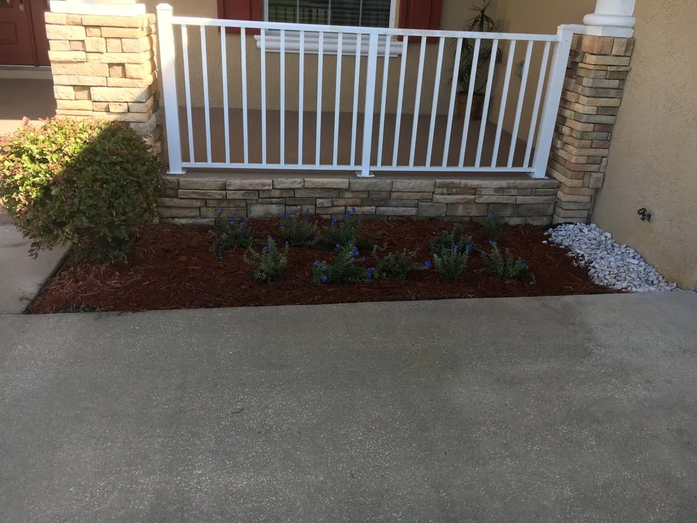 Custom outdoor landscaping in Wesley Chapel, FL - H2o shine