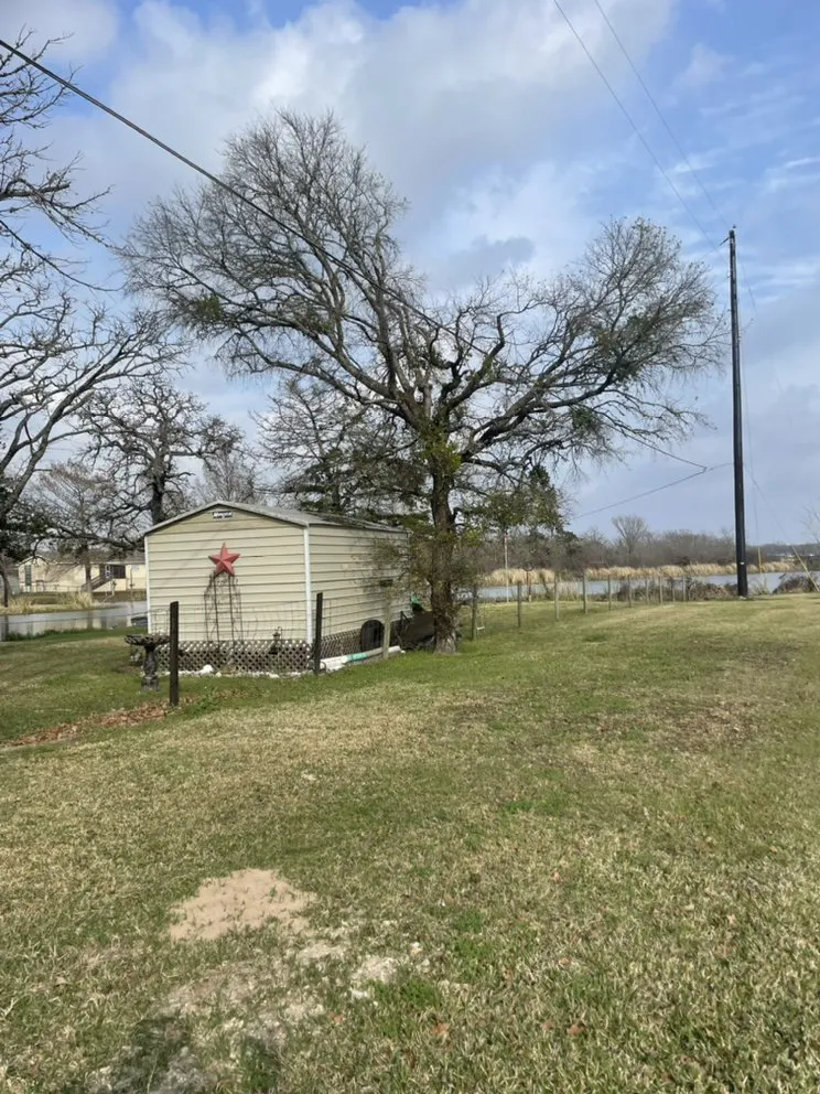 Expert landscaping services near you in Teague, TX by H5 Services