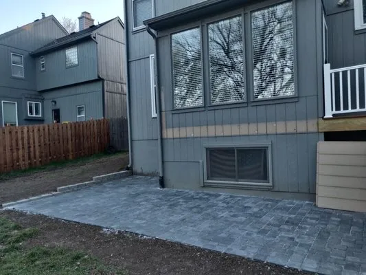 Haas Hardscapes & Demo Logo