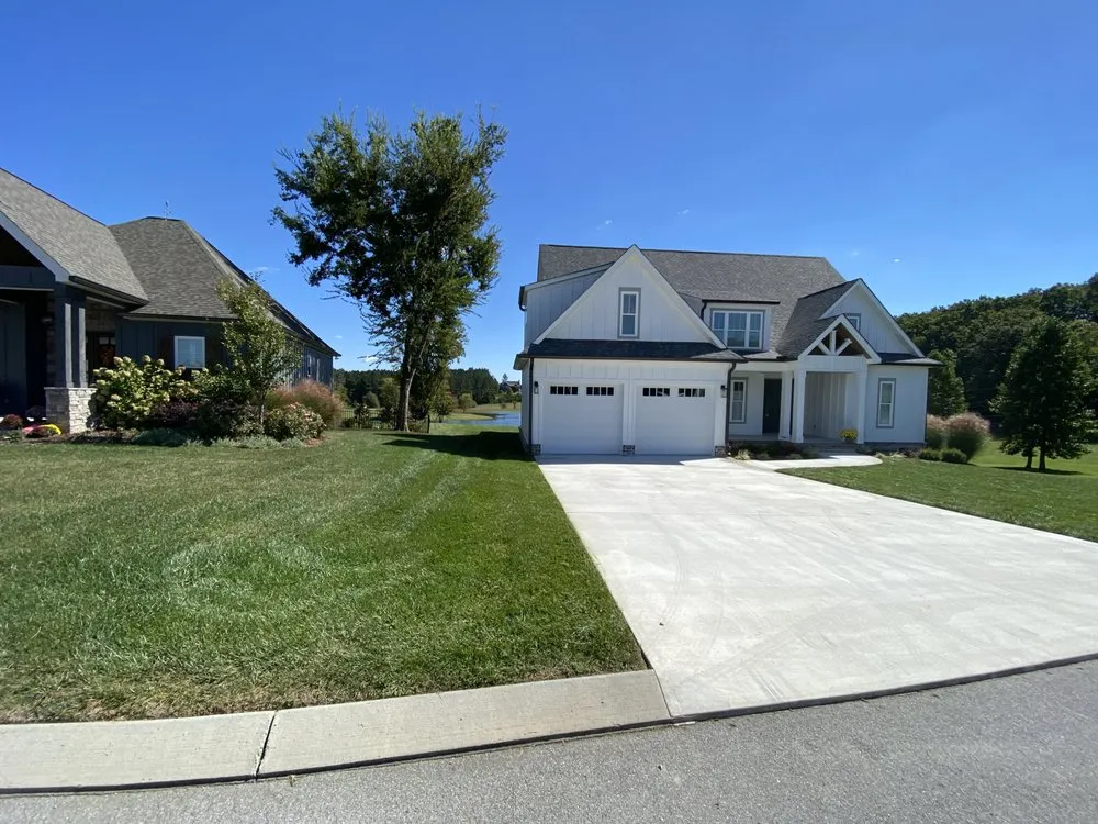 Top-rated landscaping services for year-round maintenance in Middle Valley, TN by HABB lawn and landscaping