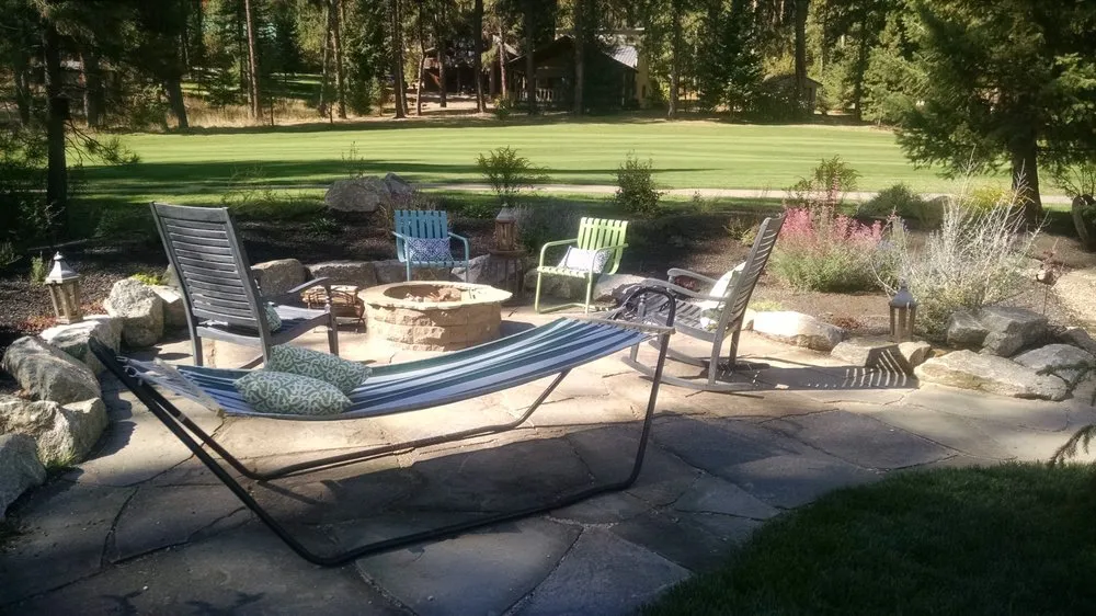 Affordable yard cleanup service for homes in Eagle, ID by Habiscapes