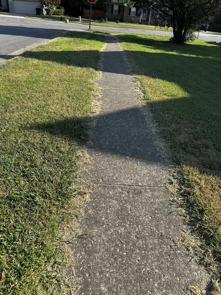 Expert lawn care service in Murfreesboro, TN by HaC Lawn Maintenance