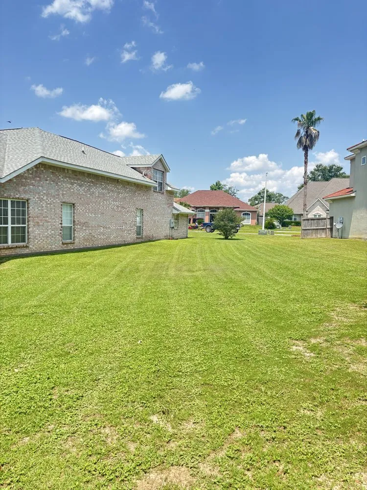 Affordable outdoor landscaping in Ocean Springs, MS by Hadley Lawn & Landscape