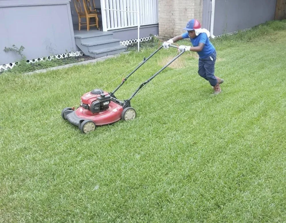Trusted lawn care service in Houston, TX - HadNot & Child Lawn Care Service