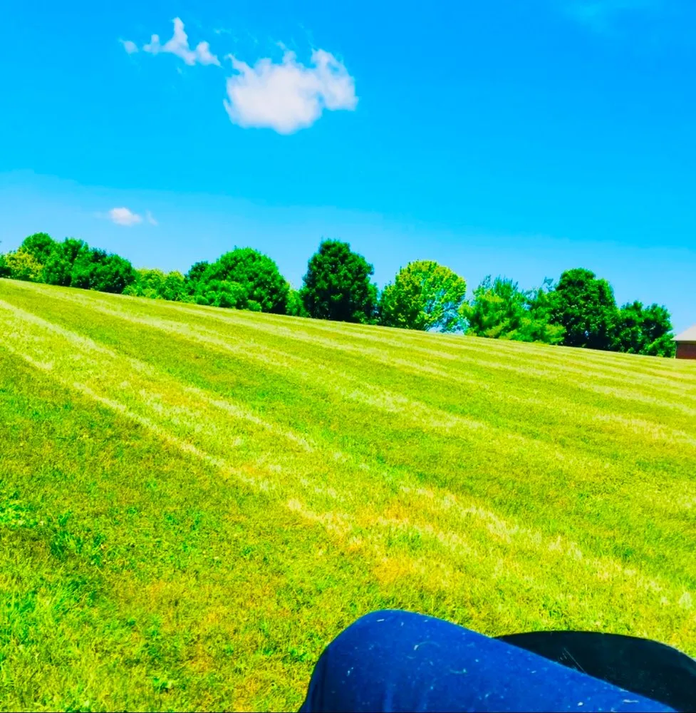 Local residential landscaping in Richmond, KY by Hahns Lawns