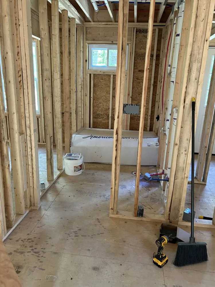 Reliable yard cleanup service in Kingston, NY - Halcon Landscaping