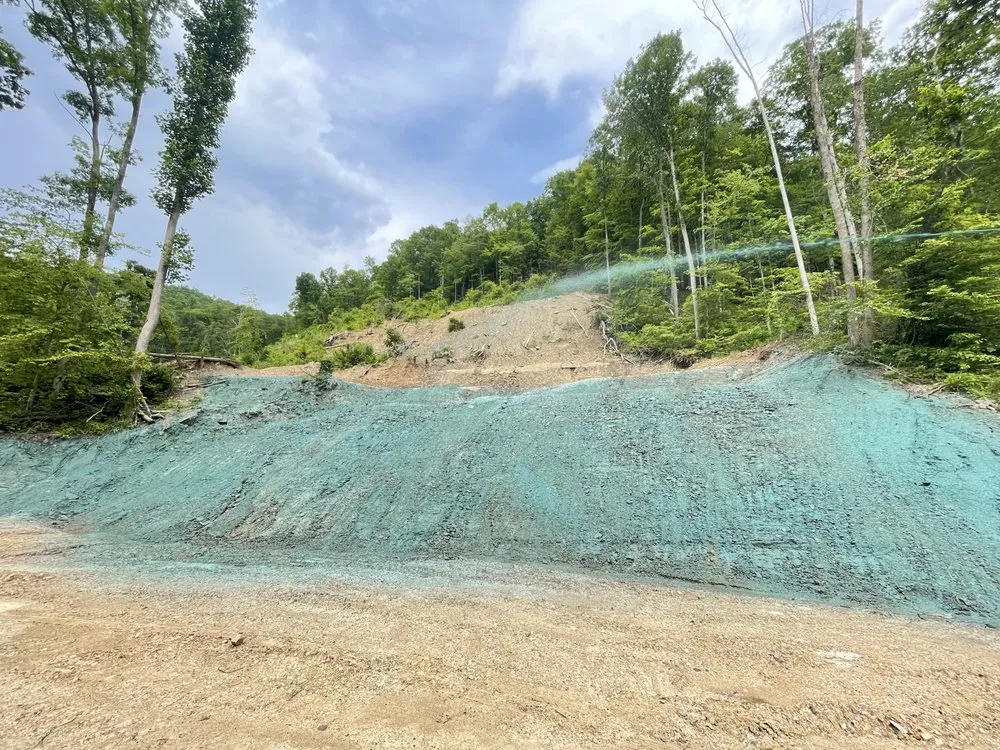 Affordable lawn mowing service experts serving London, KY - Hale's Hydroseeding