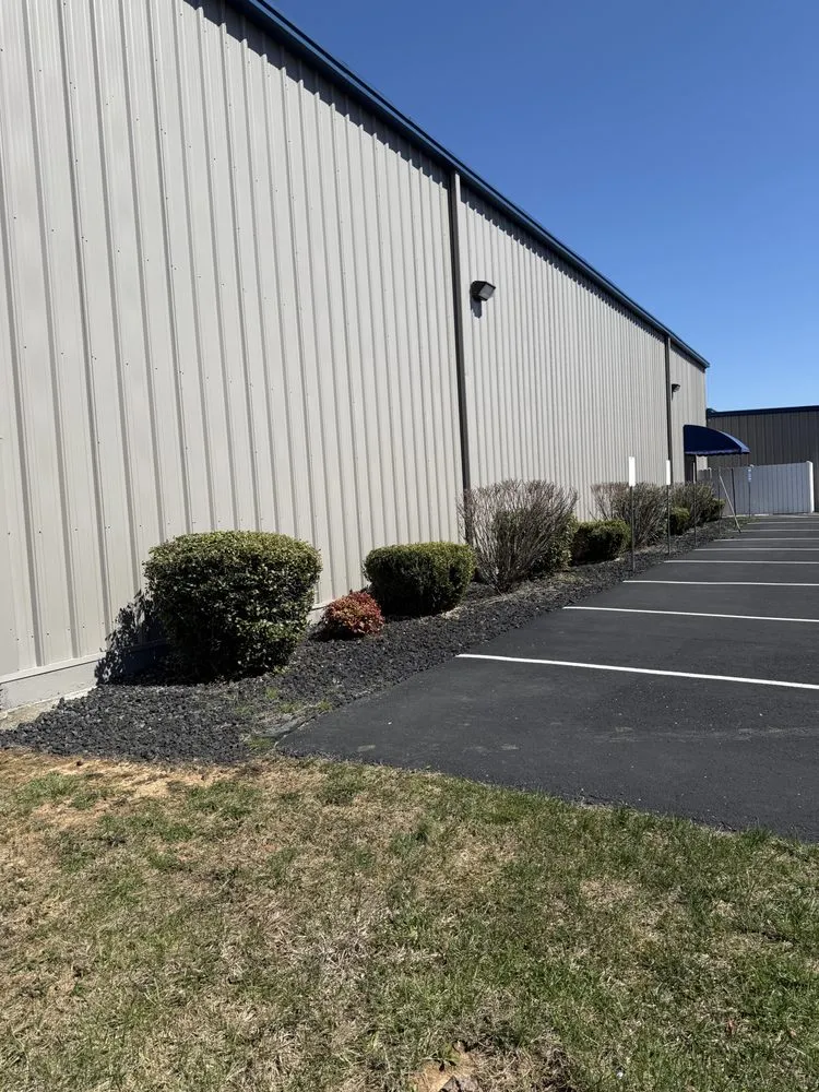 Professional residential landscaping experts serving London, KY - Hale's Hydroseeding