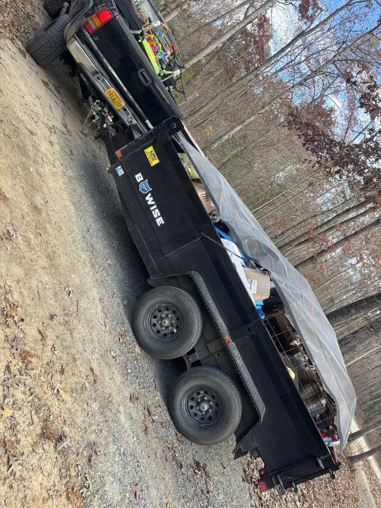 Trusted yard cleanup service in Bumpass, VA - Hall Family Hauling