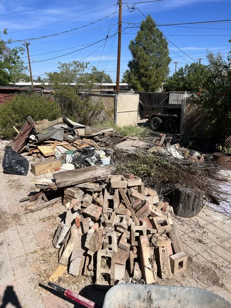 Top-rated landscape design for residential properties in Vail, AZ by Halligan Hauling