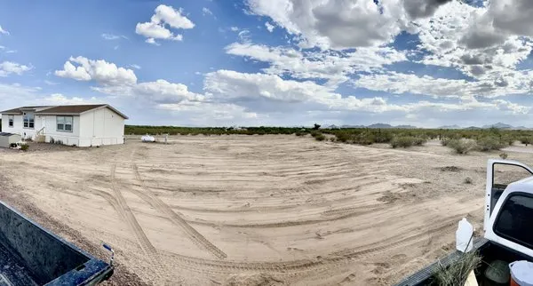 Halligan Hauling Logo