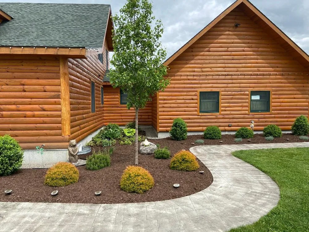 Professional yard cleanup service for outdoor upgrades in Inverness, FL by Halliwell Painting & More