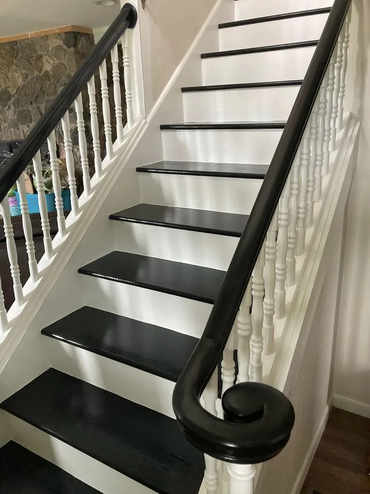 Reliable yard cleanup service with custom design in Inverness, FL by Halliwell Painting & More