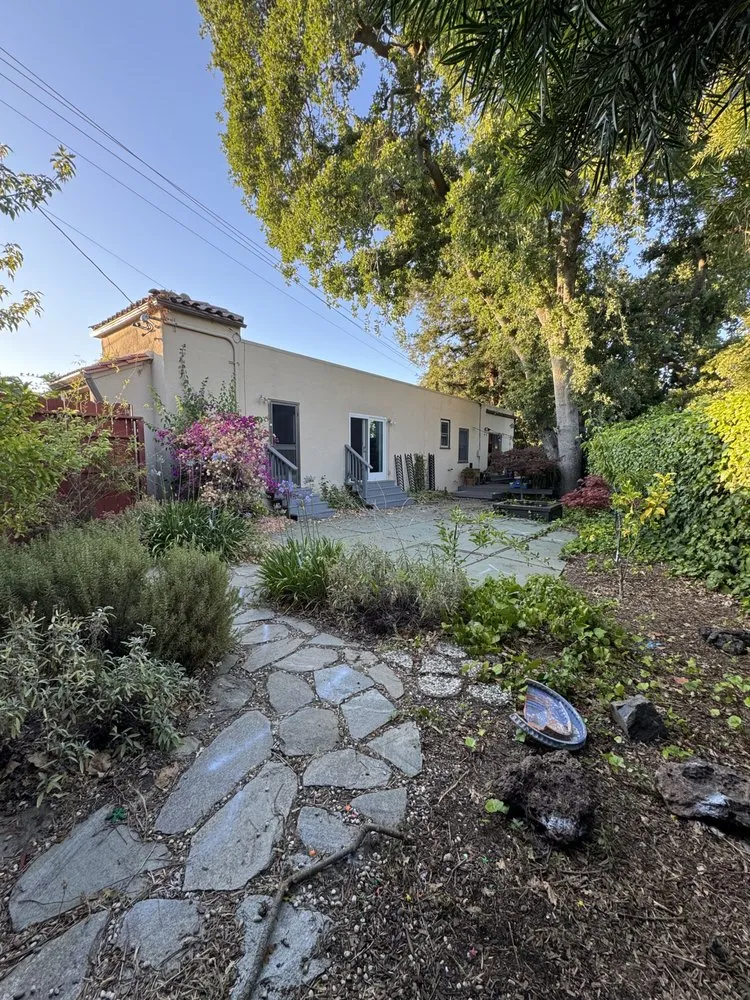 Reliable landscape design in Belmont, CA by Hallmark Fine Gardens