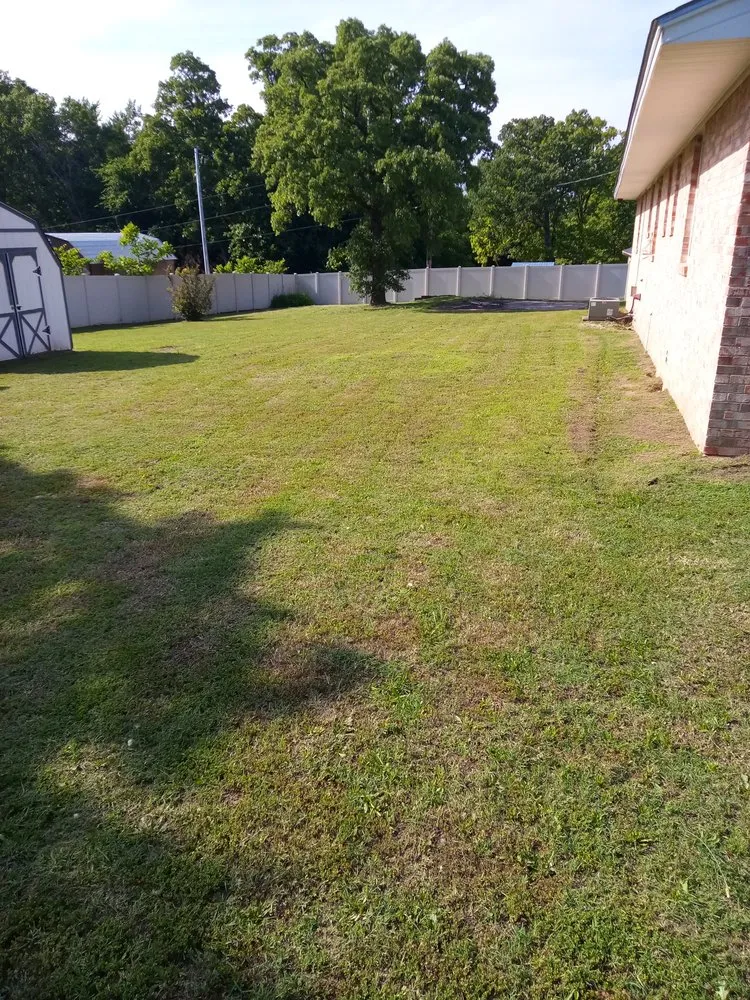 Expert yard cleanup service experts serving Ada, OK - Halls Lawn Mowing