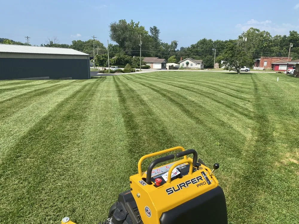 Expert lawn care service in Clarksville, IN by Hall’s Lawncare & Landscaping