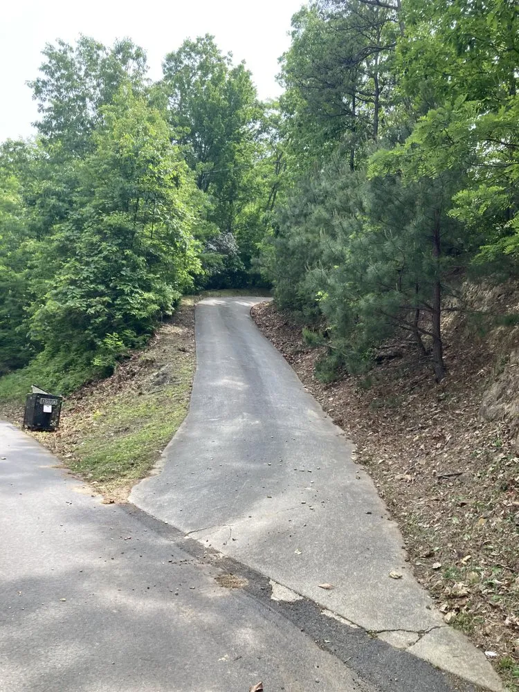 Trusted lawn care service in Newport, TN by Hall’s lawncare