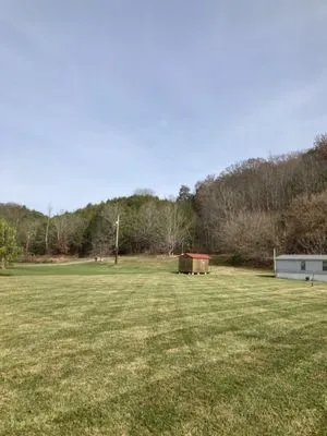 Hall’s lawncare Logo