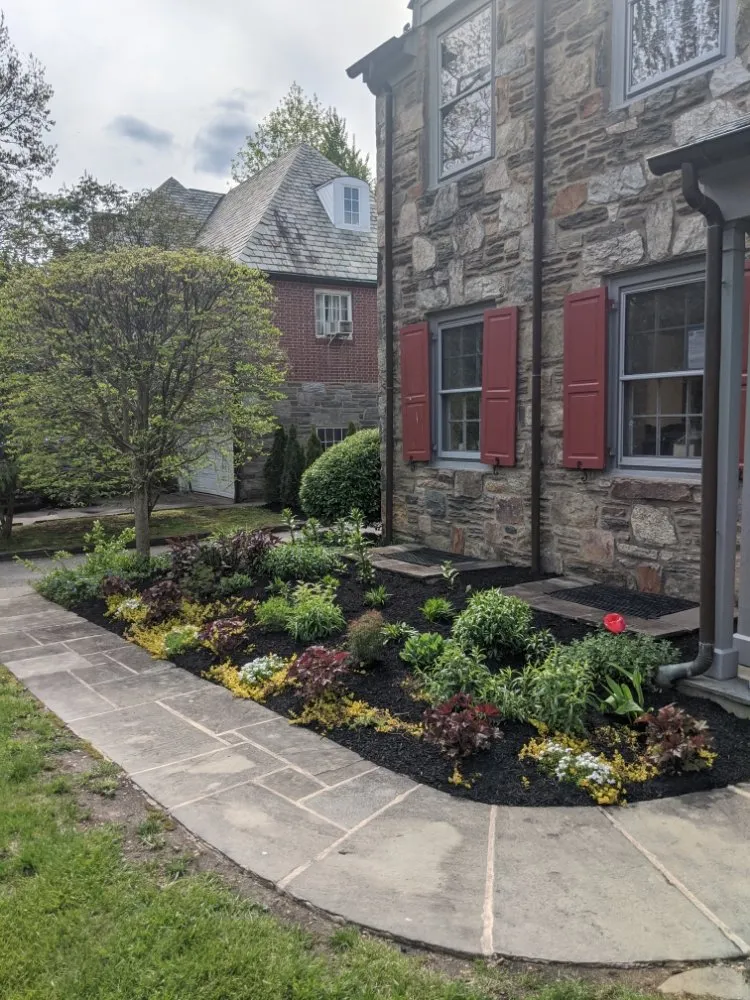 Professional landscaping services experts serving Ardmore, PA - Halpin Garden