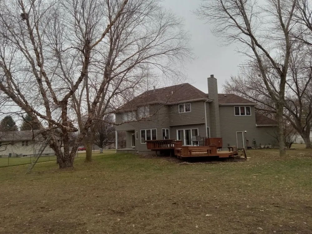 Professional lawn mowing service in Grand Island, NE - Halsey Home Service