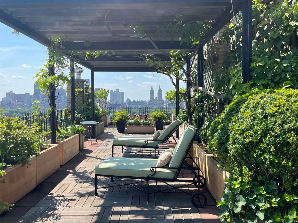 Top-rated garden landscaping in Brooklyn, NY by Halsted Welles Associates