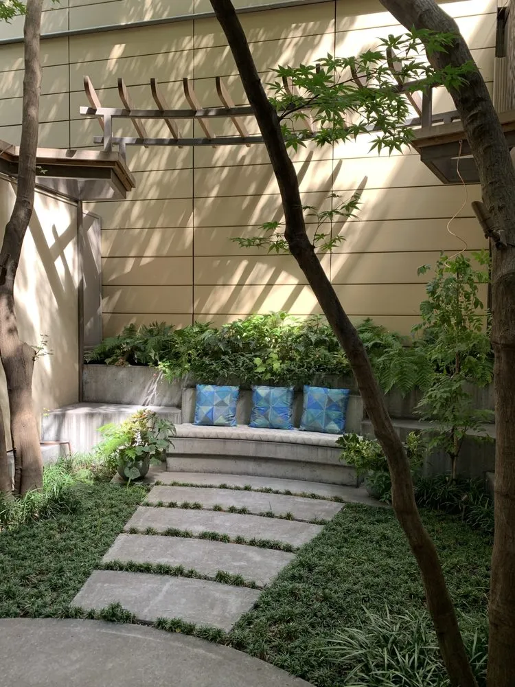 Affordable residential landscaping experts serving Brooklyn, NY - Halsted Welles Associates