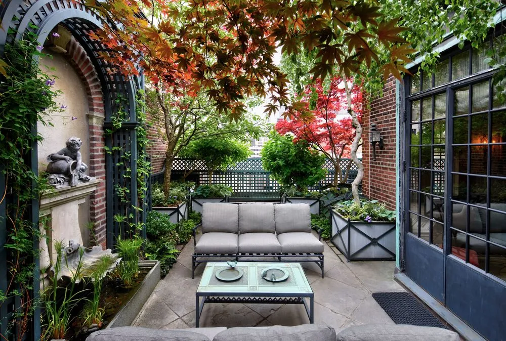 Professional garden landscaping in Brooklyn, NY - Halsted Welles Associates