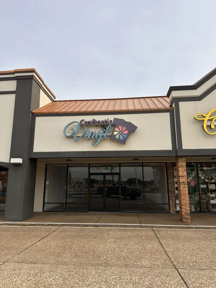 Expert garden landscaping for beautiful yards in Petersburg, IN by Halton Liquidations