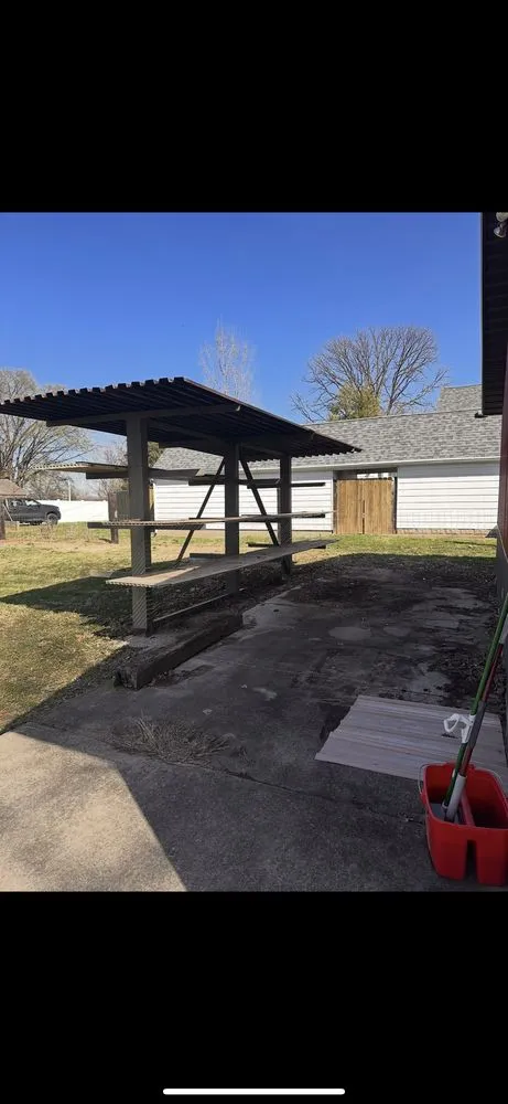 Local outdoor landscaping experts serving Petersburg, IN - Halton Liquidations