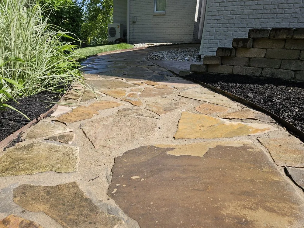 Affordable garden landscaping experts serving Noblesville, IN - Hamilton County Lawn Care