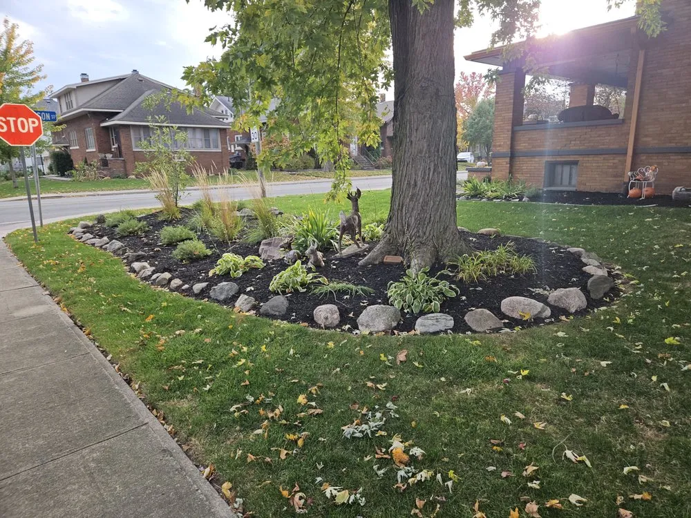 Expert garden landscaping experts serving Noblesville, IN - Hamilton County Lawn Care