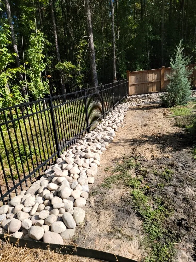 Affordable yard maintenance in Batesburg, SC - Hamilton Land Works